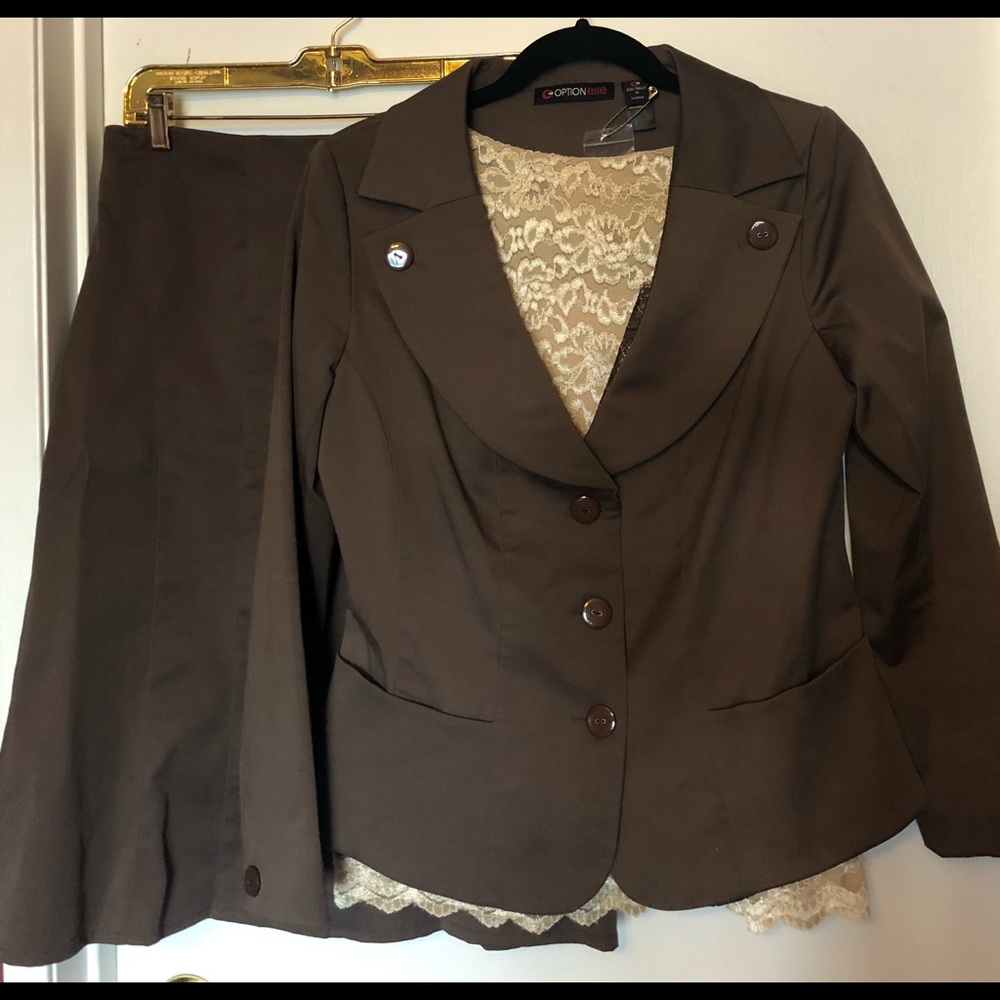 Vintage two piece brown skirt suit that can transition from corporate to dressy.